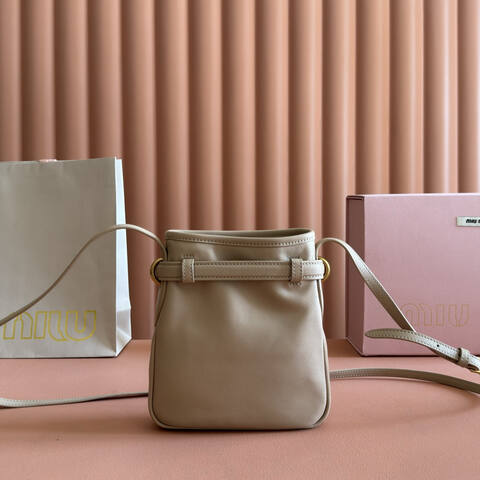 Miu Miu Beige 25x18x10cm shoulder bag Top Quality Replica