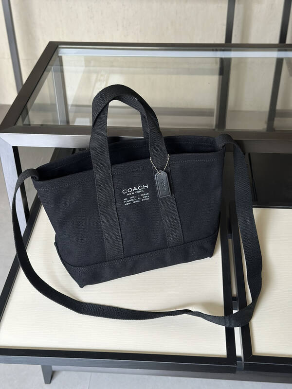 Coach Black shoulder bag — AAA Quality Replica