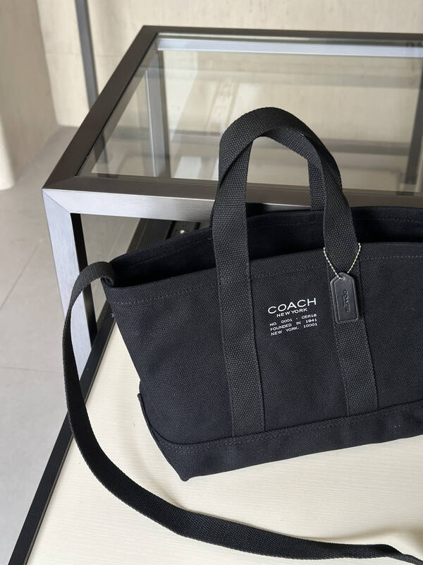 Coach Black shoulder bag — AAA Quality Replica
