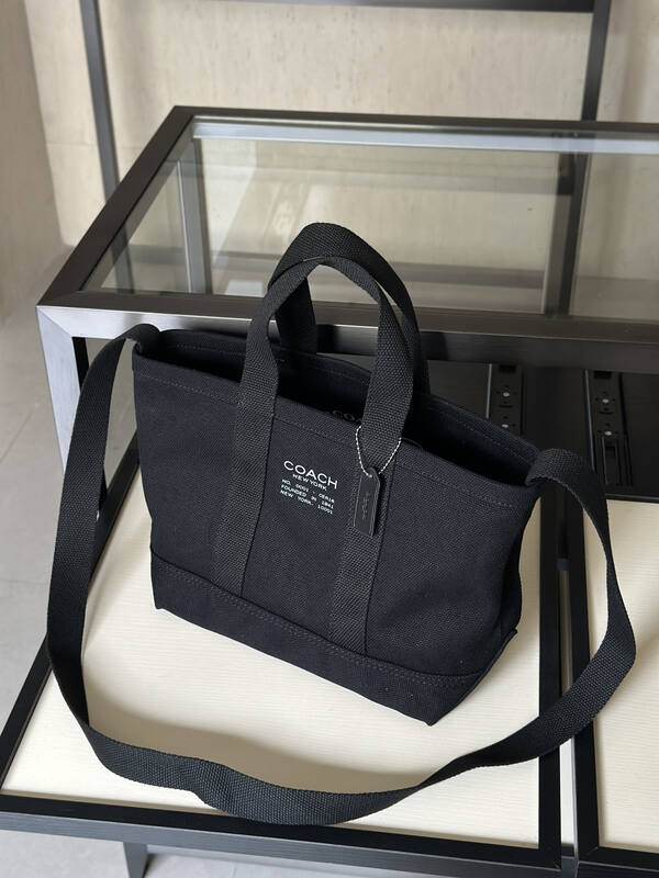 Coach Black shoulder bag — AAA Quality Replica