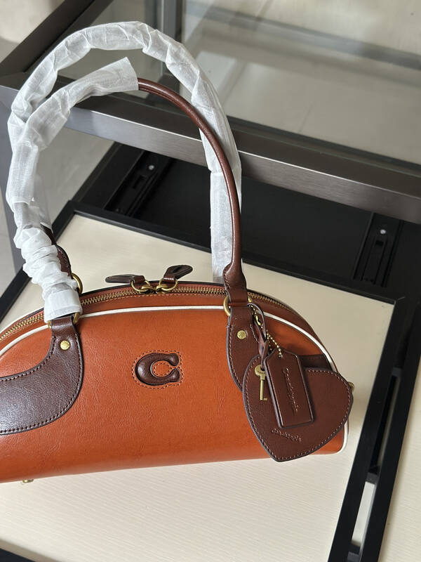 Coach Brown shoulder bag — Premium Replica