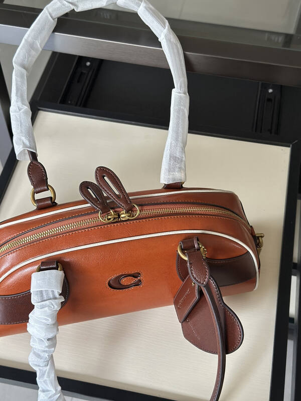 Coach Brown shoulder bag — Premium Replica