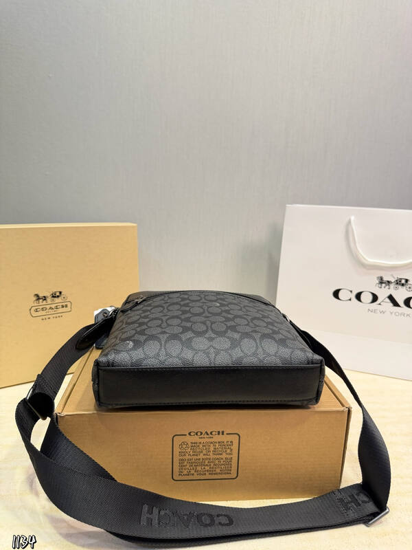 Coach Black shoulder bag — AAA Quality Replica