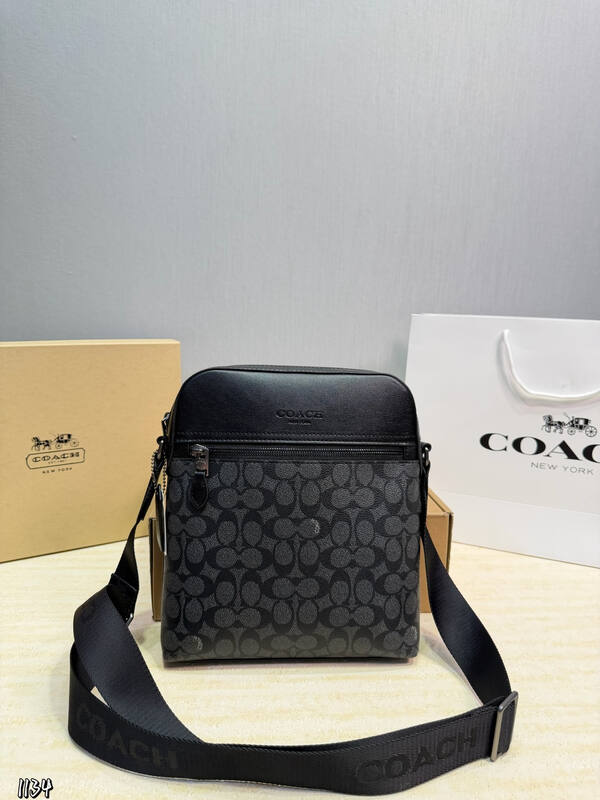 Coach Black shoulder bag — AAA Quality Replica