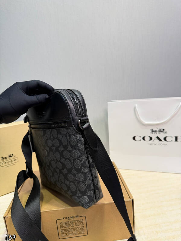 Coach Black shoulder bag — AAA Quality Replica