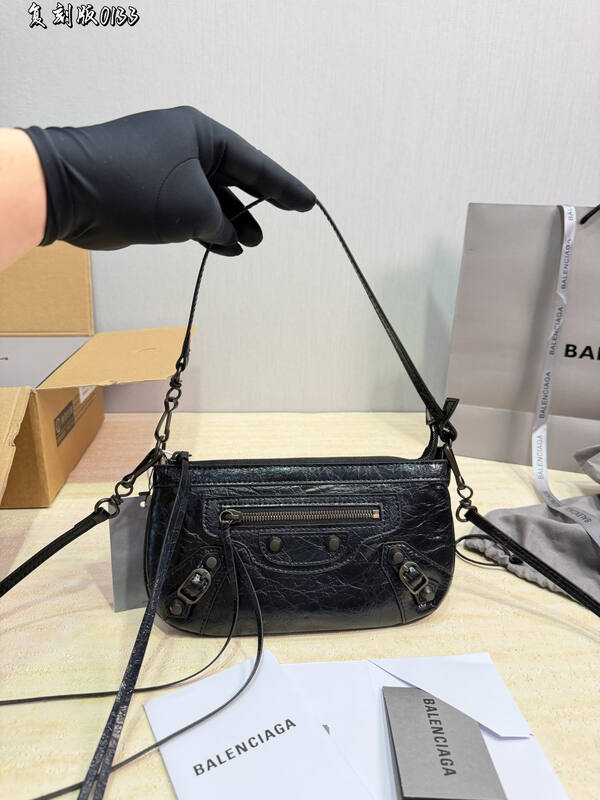 Balenciaga Le Cagole Black shoulder bag — Top Quality Replica