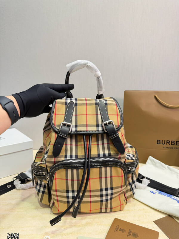 Burberry Black 25x18x10cm shoulder bag — Premium Replica