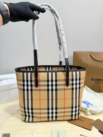 Burberry Black shoulder bag Top Quality Replica