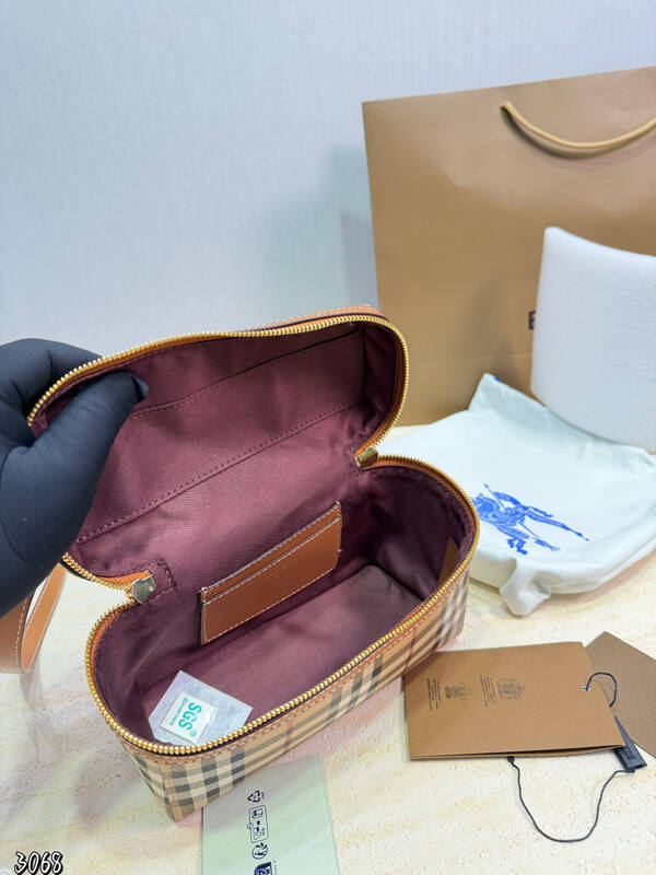 Burberry Brown 25x18x10cm shoulder bag — Premium Replica