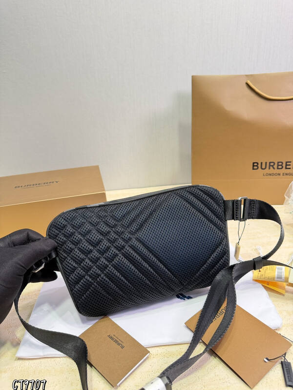 Burberry shoulder bag — Premium Replica