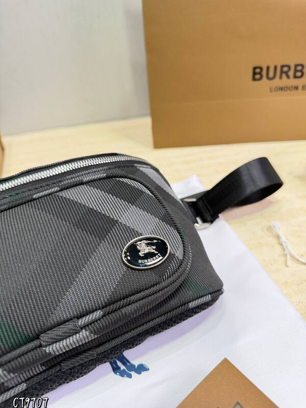 Burberry shoulder bag — Premium Replica