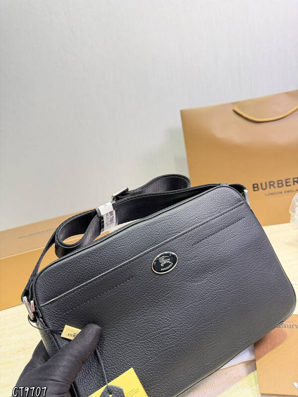 Burberry Black shoulder bag — Top Quality Replica
