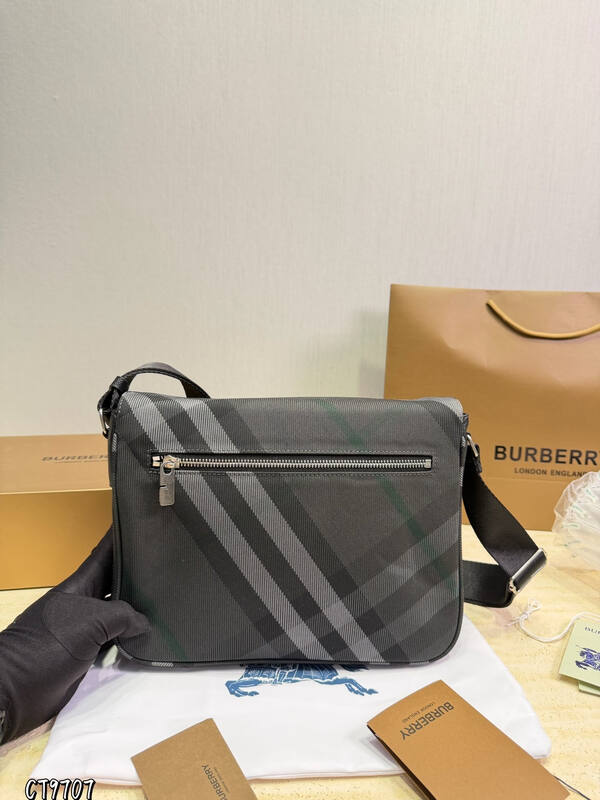 Burberry shoulder bag — Premium Replica
