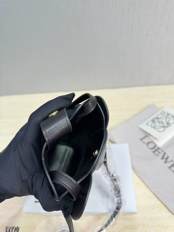 Loewe Black shoulder bag — 1:1 Replica