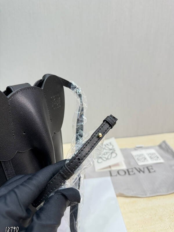 Loewe Black shoulder bag — 1:1 Replica