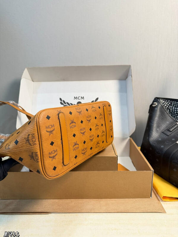 MCM Toni Visetos shoulder bag — AAA Quality Replica
