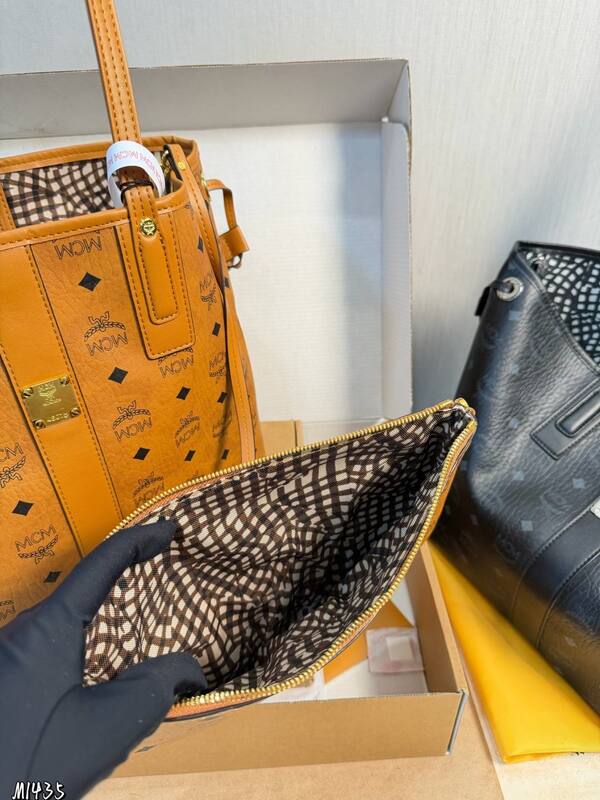 MCM Toni Visetos shoulder bag — AAA Quality Replica