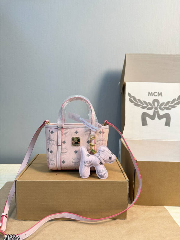 MCM Toni Visetos shoulder bag — Top Quality Replica