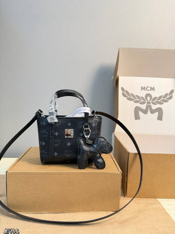 MCM Toni Visetos shoulder bag — Top Quality Replica