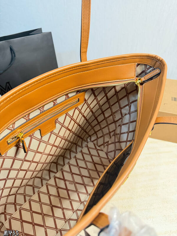 MCM Toni Visetos shoulder bag — AAA Quality Replica