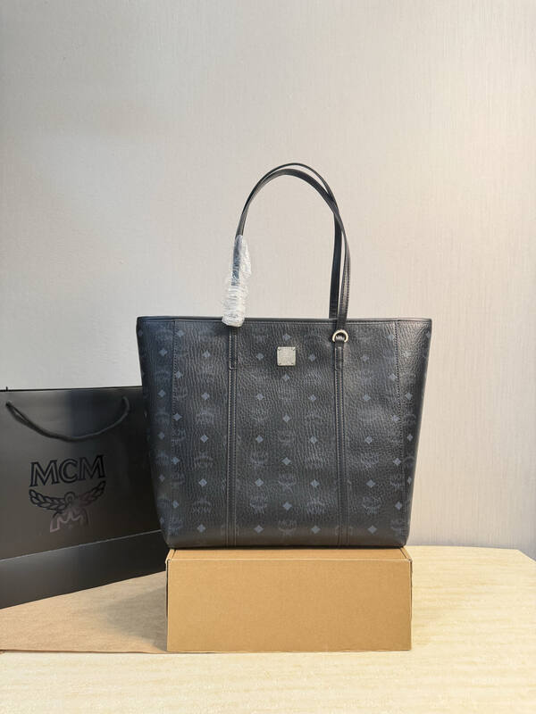 MCM Toni Visetos shoulder bag — Top Quality Replica