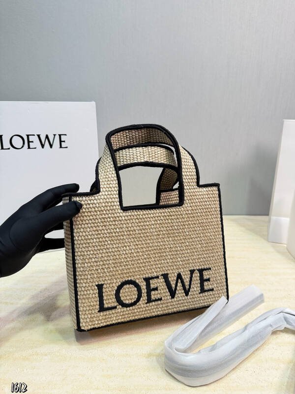 Loewe Black 25x18x10cm shoulder bag — AAA Quality Replica