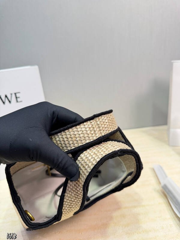 Loewe Black 25x18x10cm shoulder bag — AAA Quality Replica