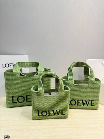 Loewe Beige 18x12cm shoulder bag 1 1 Replica