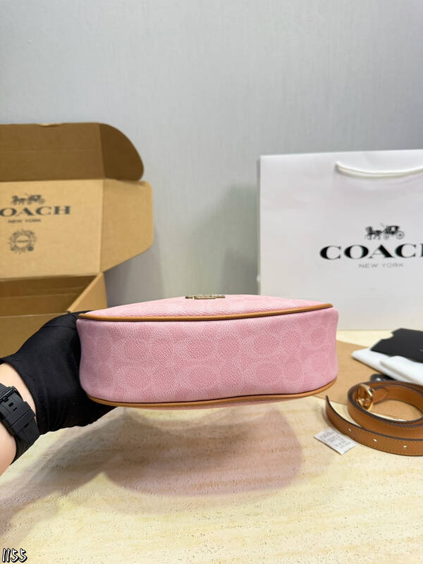 Coach Pink shoulder bag — AAA Quality Replica
