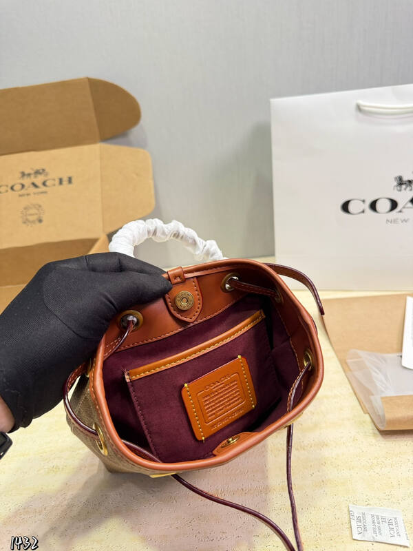 Coach Monogram shoulder bag — 1:1 Replica