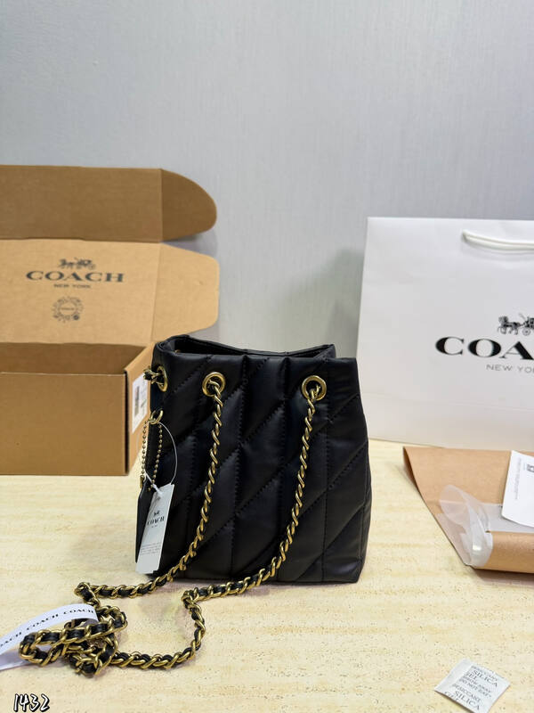 Coach Pink shoulder bag — Premium Replica