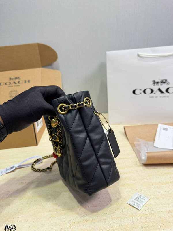 Coach Pink shoulder bag — Premium Replica