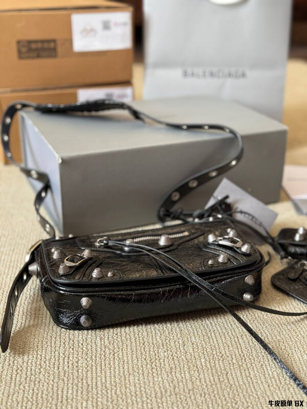 Balenciaga Le Cagole Black shoulder bag — Top Quality Replica