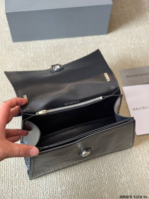 Balenciaga Crush Black cracked leather shoulder — 1:1 Replica
