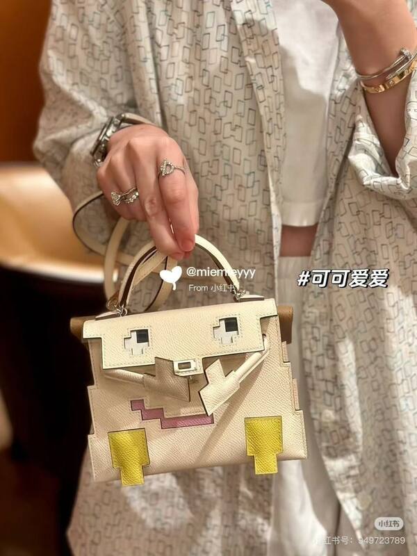Hermes Kelly Doll Craie with multicolor accents mini crossbody — 1:1 Replica