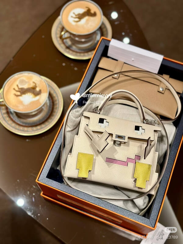 Hermes Kelly Doll Craie with multicolor accents mini crossbody — 1:1 Replica