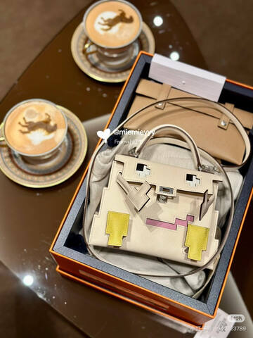 Hermes Kelly Doll Craie with multicolor accents mini crossbody 1 1 Replica