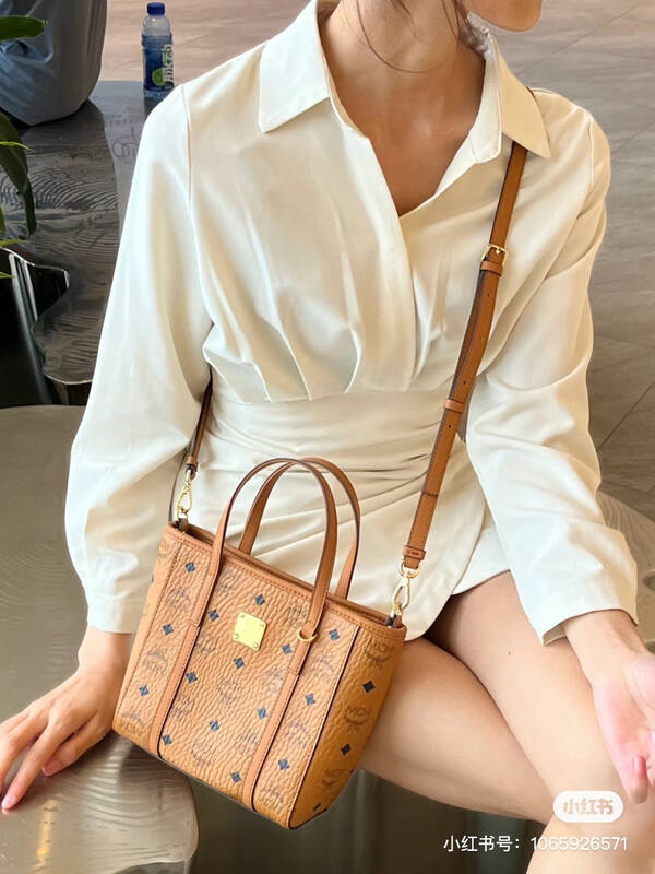 MCM Toni Visetos shoulder bag — Top Quality Replica