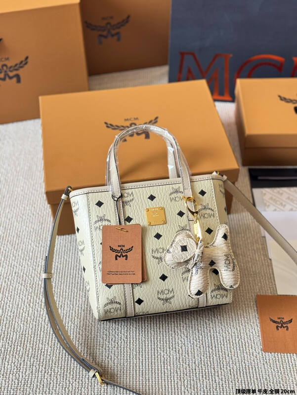 MCM Toni Visetos shoulder bag — Premium Replica