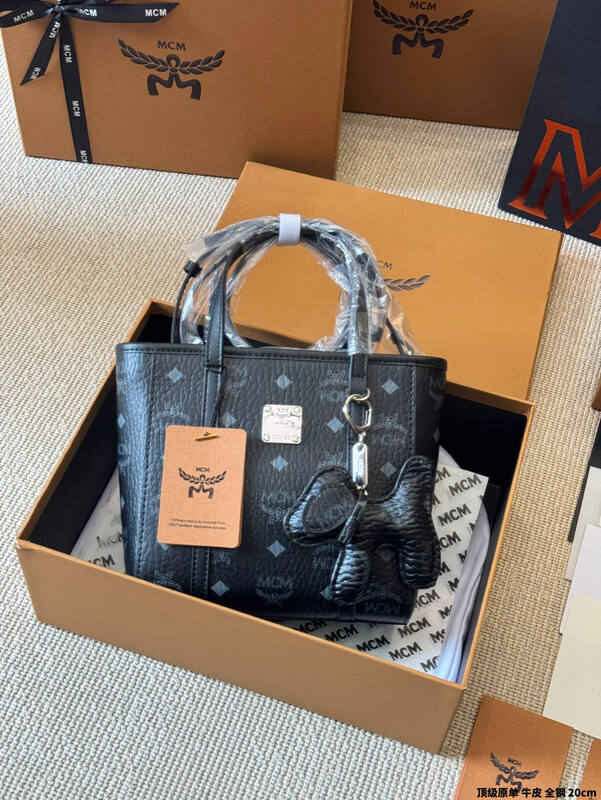 MCM Toni Black Visetos tote — Top Quality Replica