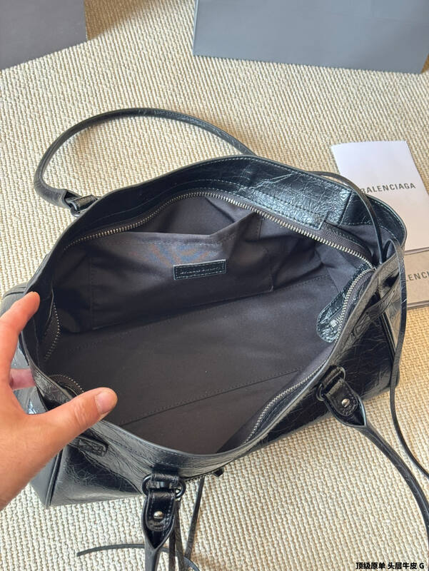Balenciaga Le Cagole Black shoulder bag — Premium Replica