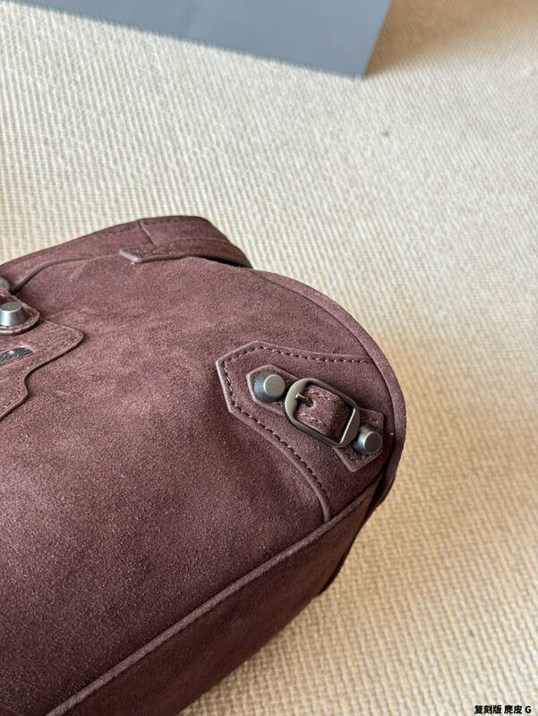 Balenciaga Brown 25x18x10cm shoulder bag — 1:1 Replica