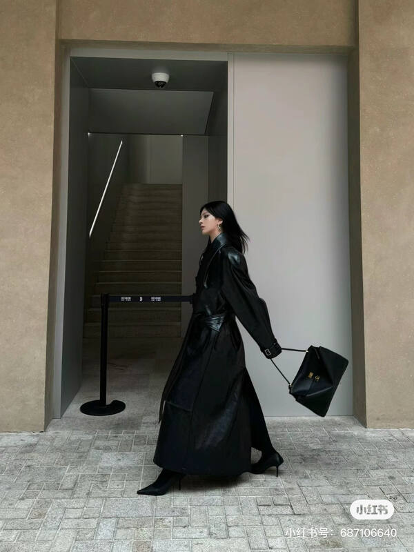 Balenciaga Black 30x22x12cm shoulder bag — 1:1 Replica
