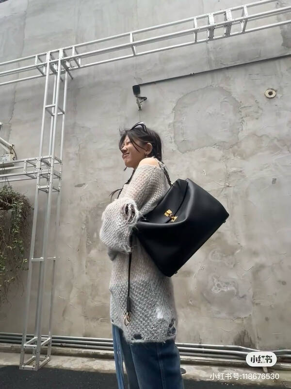 Balenciaga Black 30x22x12cm shoulder bag — 1:1 Replica