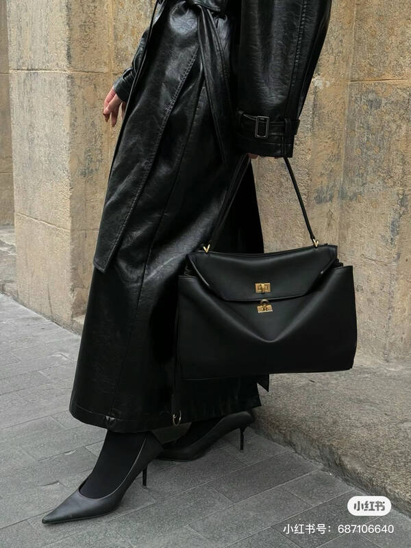 Balenciaga Black 30x22x12cm shoulder bag — 1:1 Replica