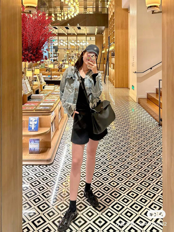 Balenciaga Black 30x22x12cm shoulder bag — 1:1 Replica
