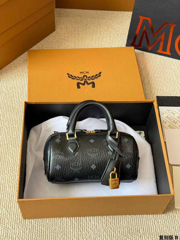 MCM Monogram shoulder bag — 1:1 Replica
