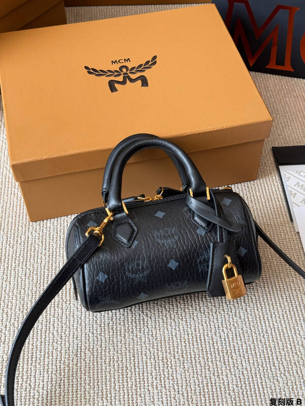 MCM Monogram shoulder bag — 1:1 Replica