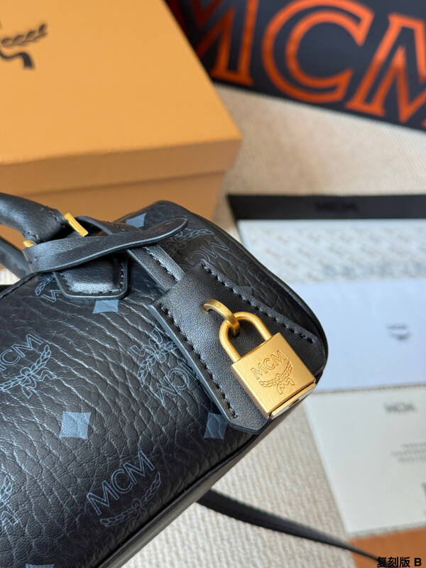 MCM Monogram shoulder bag — 1:1 Replica