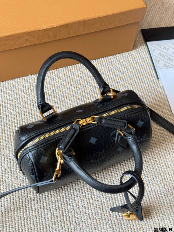 MCM Monogram shoulder bag — 1:1 Replica